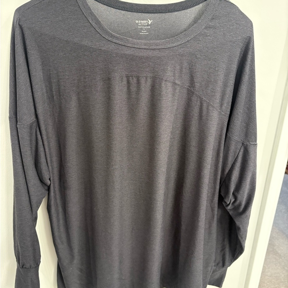Women's Gray Long Sleeve Top